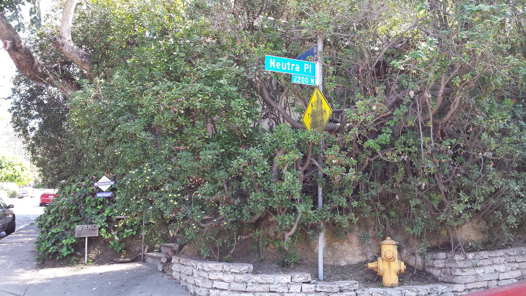 Neutra Place street sign